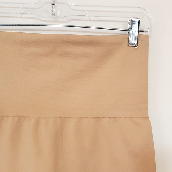 NWOT UnderWhere Shorts - Picture 2 of 6